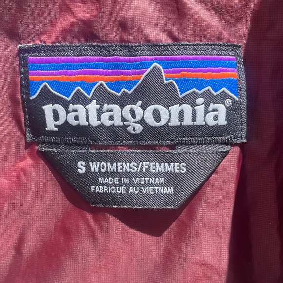 EUC Patagonia women’s Nano Puff Insulated Vest (Small/Burgundy Maroon) - Picture 4 of 11